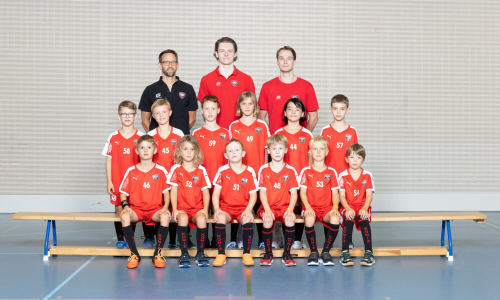 24-25_Teamfoto U10 blau